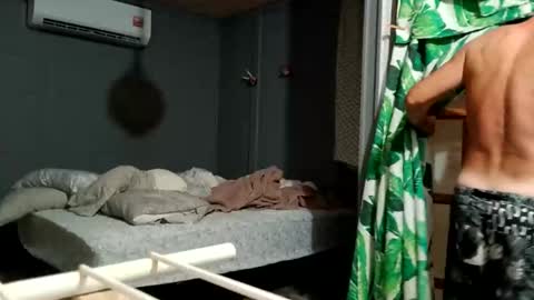 josh_hard03 online show from November 2, 11:05 pm