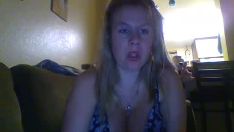 Snapshot of josiecaruso chatting on October 30, 6:03 am Lana Caruso online show from October 30, 6:03 am