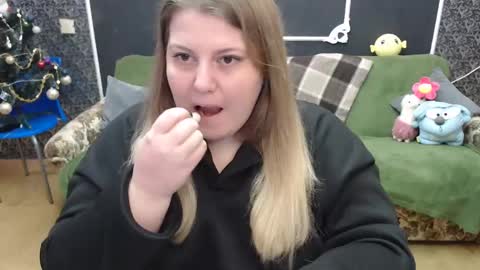 josiesun771 online show from February 7, 7:07 am