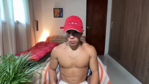 Im Jouliano online show from April 20, 9:07 pm