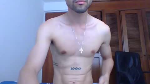 Snapshot of jovenvergonguapo09 chatting on December 31, 7:07 pm Van Helsing online show from December 31, 7:07 pm