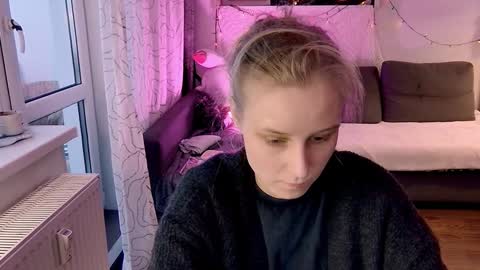 joy_keys online show from February 8, 2:16 pm