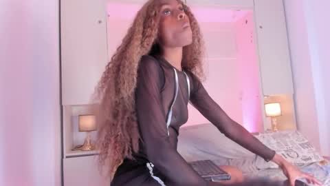 joyceblake online show from February 4, 8:57 pm