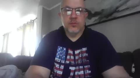 jr1871 online show from May 4, 12:33 pm