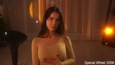 Jennifer Diaz online show from January 7, 8:14 pm