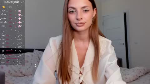 Julia and Julia online show from May 31, 4:39 pm
