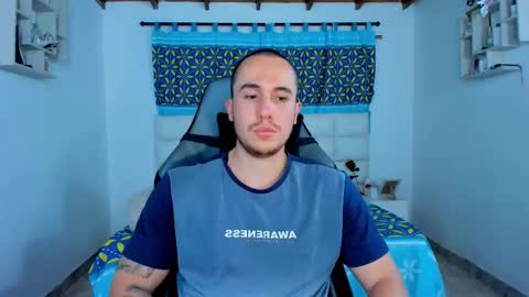 Juan online show from February 19, 2:44 am