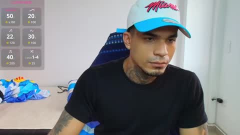juan_gomez_1 online show from March 29, 10:22 pm
