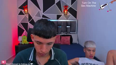 JuanSteven online show from March 31, 2:45 am