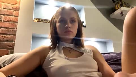 Lola online show from November 5, 4:20 pm