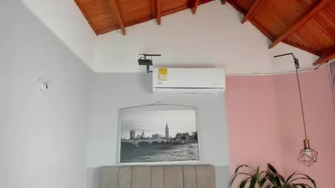 Juana online show from March 22, 7:29 pm