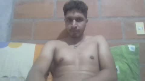 Snapshot of juanc23_371 chatting on October 21, 12:27 am juanc23_371 online show from October 21, 12:27 am