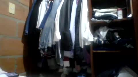 Snapshot of juanc23_371 chatting on December 29, 11:50 pm juanc23_371 online show from December 29, 11:50 pm