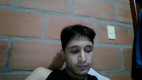Snapshot of juanc23_371 chatting on January 3, 1:05 am juanc23_371 online show from January 3, 1:05 am