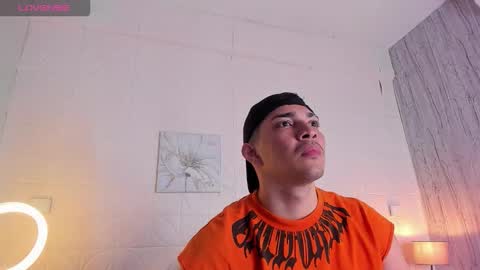 Juan David online show from November 18, 1:14 pm