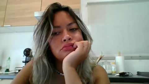 Snapshot of juanita_cw chatting on October 23, 2:07 pm juanita_cw online show from October 23, 2:07 pm