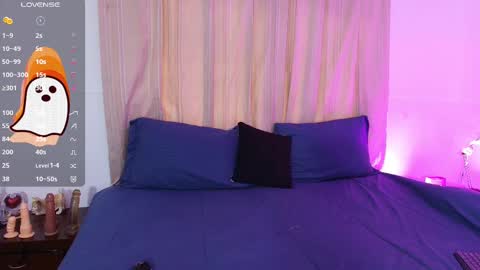 Blue online show from October 7, 3:52 pm