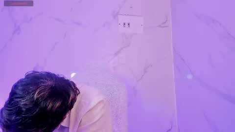 JUAN  online show from April 19, 5:08 am