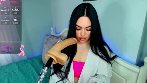 juice_lips online show from December 20, 9:27 am