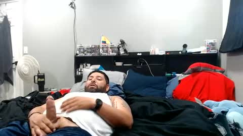 Juiceepawwg420 online show from June 19, 6:03 pm