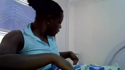 juicy_ass10 online show from August 6, 8:56 am