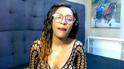 Miss Kay online show from December 2, 6:50 pm