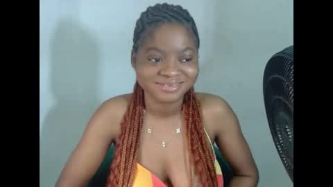 juicynpinkx online show from March 28, 10:38 am