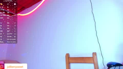 Juliana online show from June 10, 1:05 am