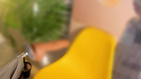 juli_casanova online show from January 18, 4:27 pm