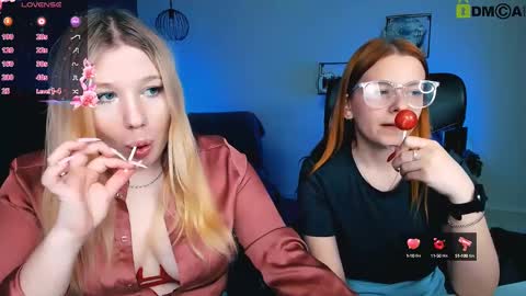 juli kisss online show from March 9, 1:04 pm