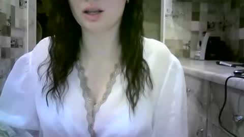 julia69009 online show from January 4, 12:05 am
