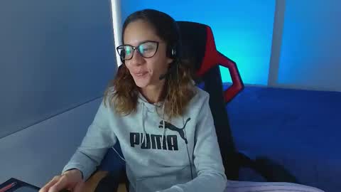 Julia Schedule 10 pm to 4  am GTM-5 online show from December 5, 7:00 pm