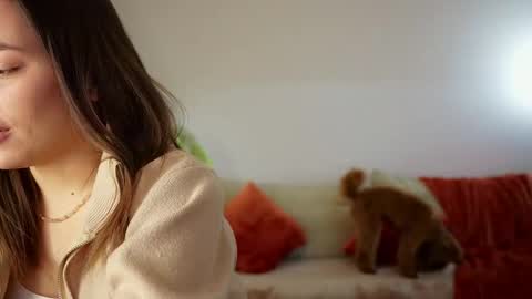 Molly online show from April 6, 3:02 pm