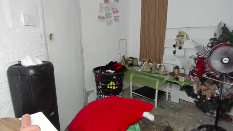 juliana online show from December 11, 12:23 am