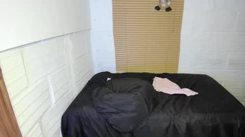 juliana online show from January 2, 6:29 am