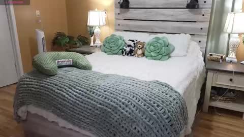 Texas Mamasita online show from March 6, 3:55 pm