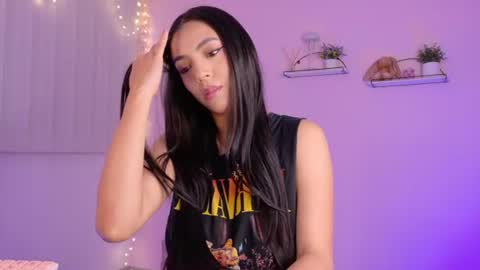 Juliet Bennet online show from July 11, 3:55 am