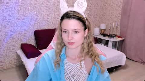 Julie online show from December 21, 6:55 pm