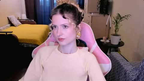 Julie online show from May 17, 2:37 pm