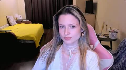 Julie online show from March 14, 3:38 pm