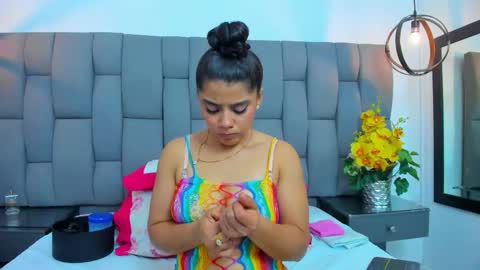 Julieehabubu online show from February 2, 10:28 pm