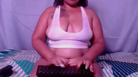 julielove1 online show from May 12, 10:24 am