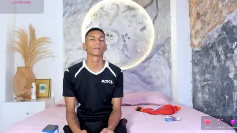 Julien online show from April 11, 12:20 pm