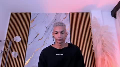 Julien online show from October 9, 1:27 pm