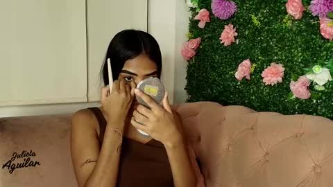 Juli online show from January 10, 7:52 pm