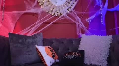  Julieta  online show from October 20, 12:10 pm