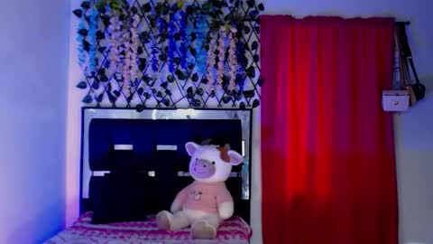 julieta_vega19 online show from March 3, 6:59 pm