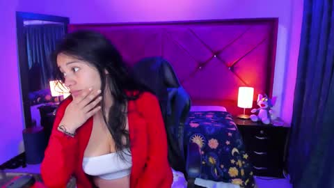 julietacollins06 online show from June 9, 1:33 pm