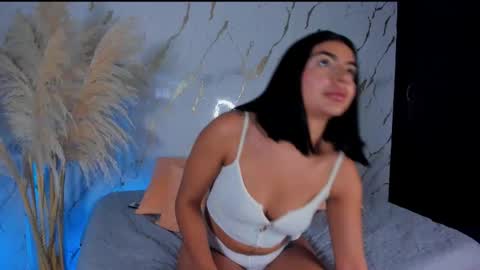 Julieth Gomez online show from March 4, 3:14 am