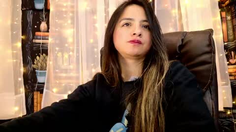 Julietta Jackson online show from May 11, 1:56 am